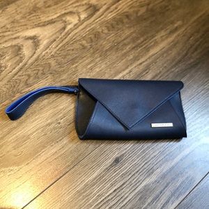 KLM blue clutch